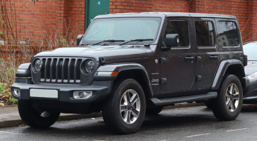 2016 Jeep Wrangler engine cover is burning but not overheating